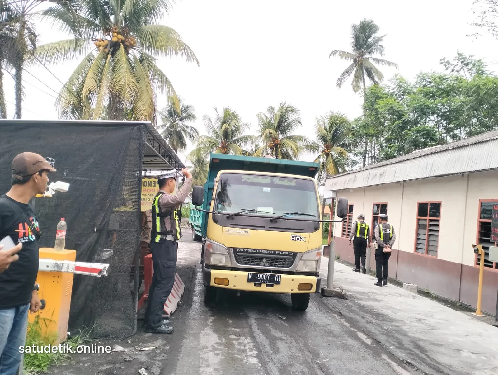 Ramp Check Hari Kedua Operasi Patuh Semeru 2026, Empat dari 14 Truk di Pasirian Kedapatan Melanggar